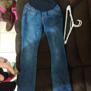 Jessica Simpson Maternity